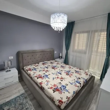 Romanescu Park Apartament *