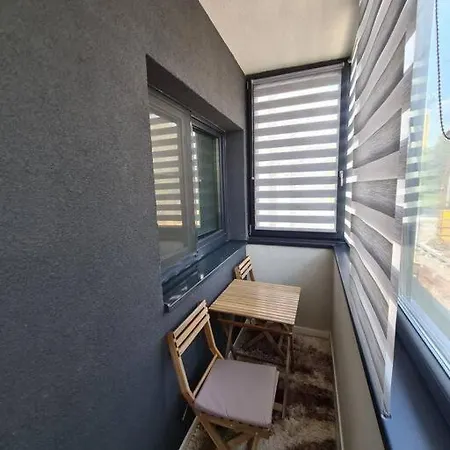 Romanescu Park Apartament 公寓 克拉奥华