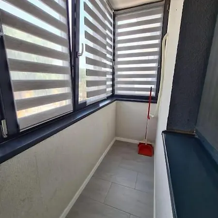 Romanescu Park Apartament *