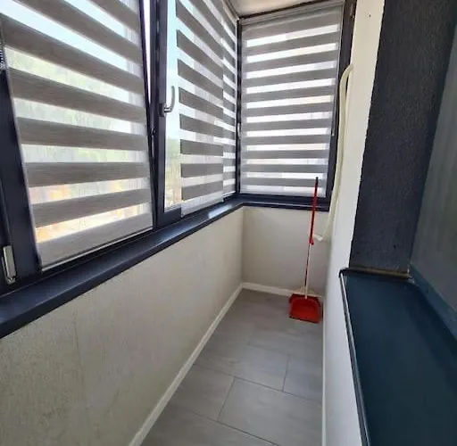 Romanescu Park Apartament *